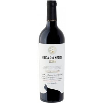 finca rio negro 5 año vino tinto crianza guadalajara castilla la mancha españa